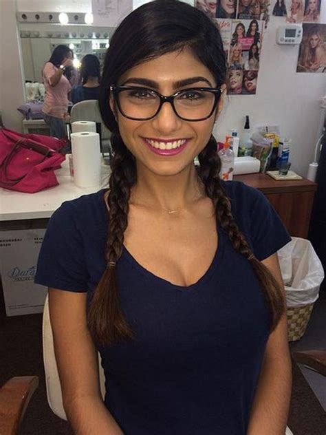 mia porn|Mia Khalifa Porn Videos 